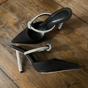 Schutz Pearl Glam Pin Heel Pump